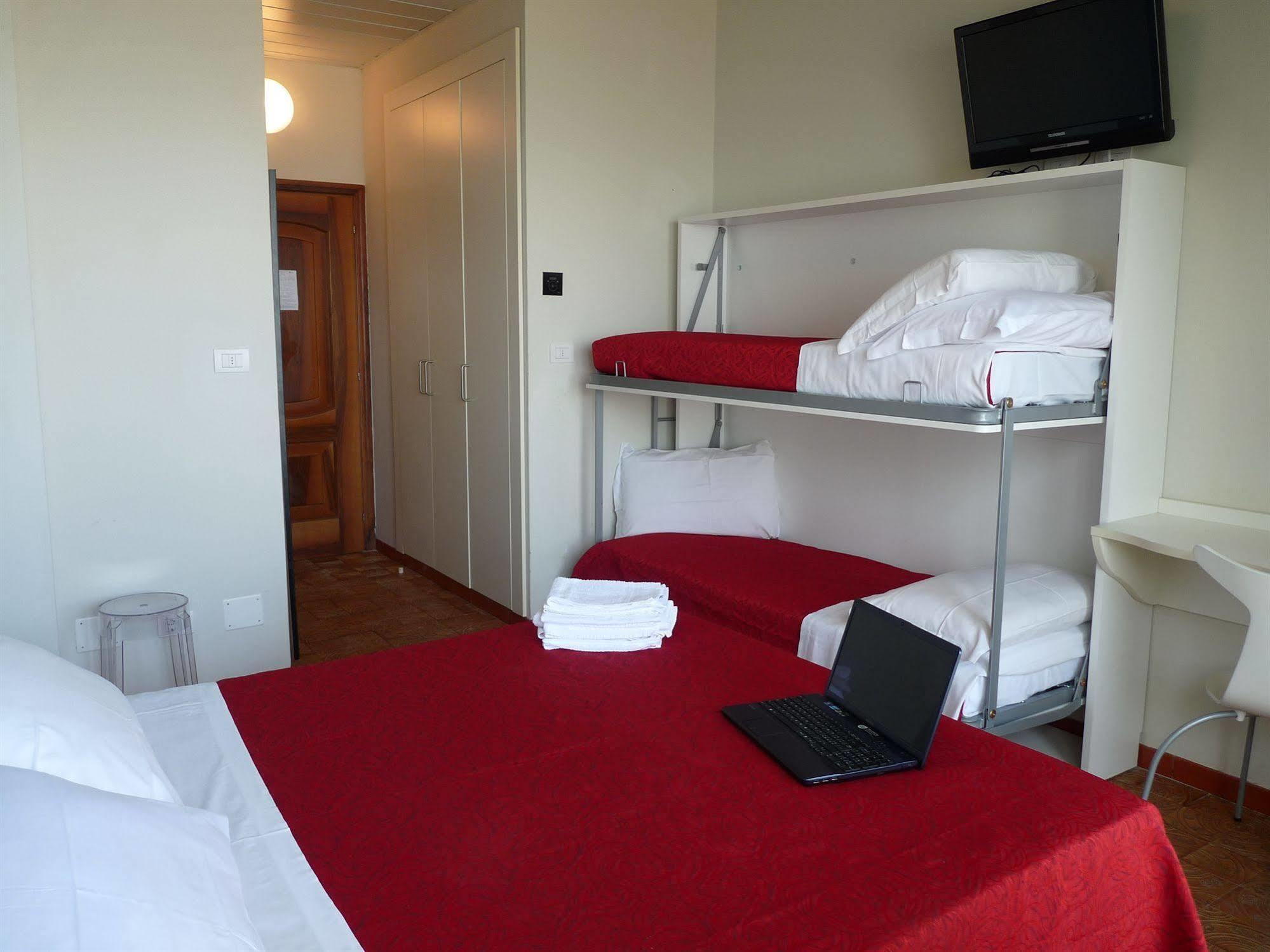 Hotel Elizabeth Bellaria-Igea Marina Exterior photo